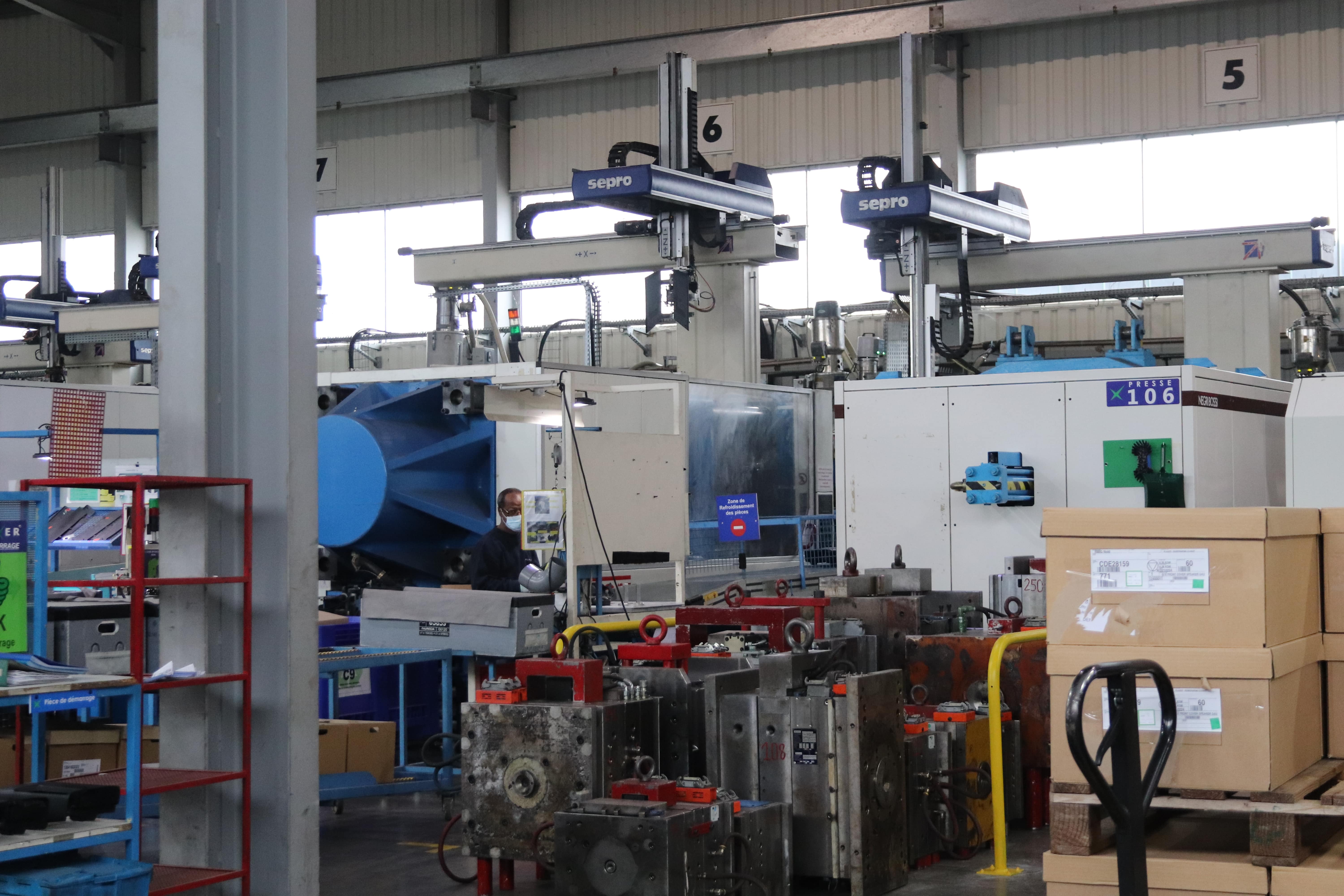 Presses à injection plastique
